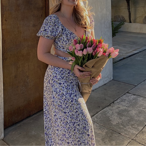 Light blue and purple floral midi dress with cutouts - Picture 4 of 7